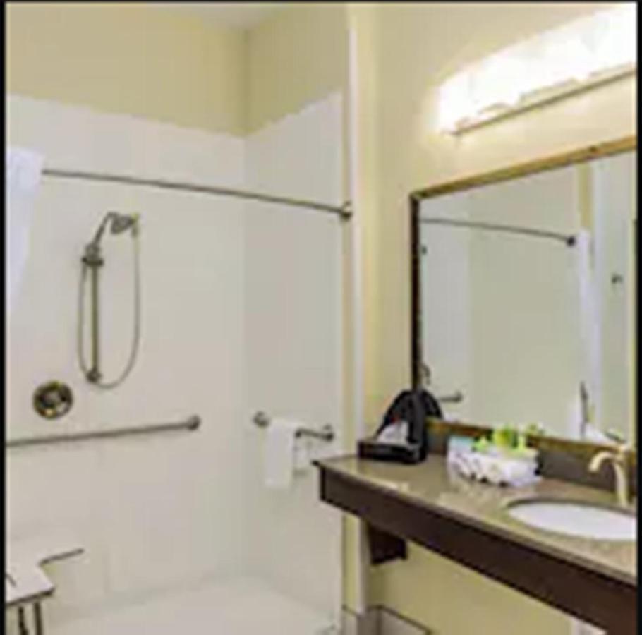 Holiday Inn Express & Suites Cheektowaga North East By Ihg Экстерьер фото