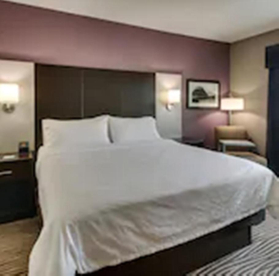 Holiday Inn Express & Suites Cheektowaga North East By Ihg Экстерьер фото