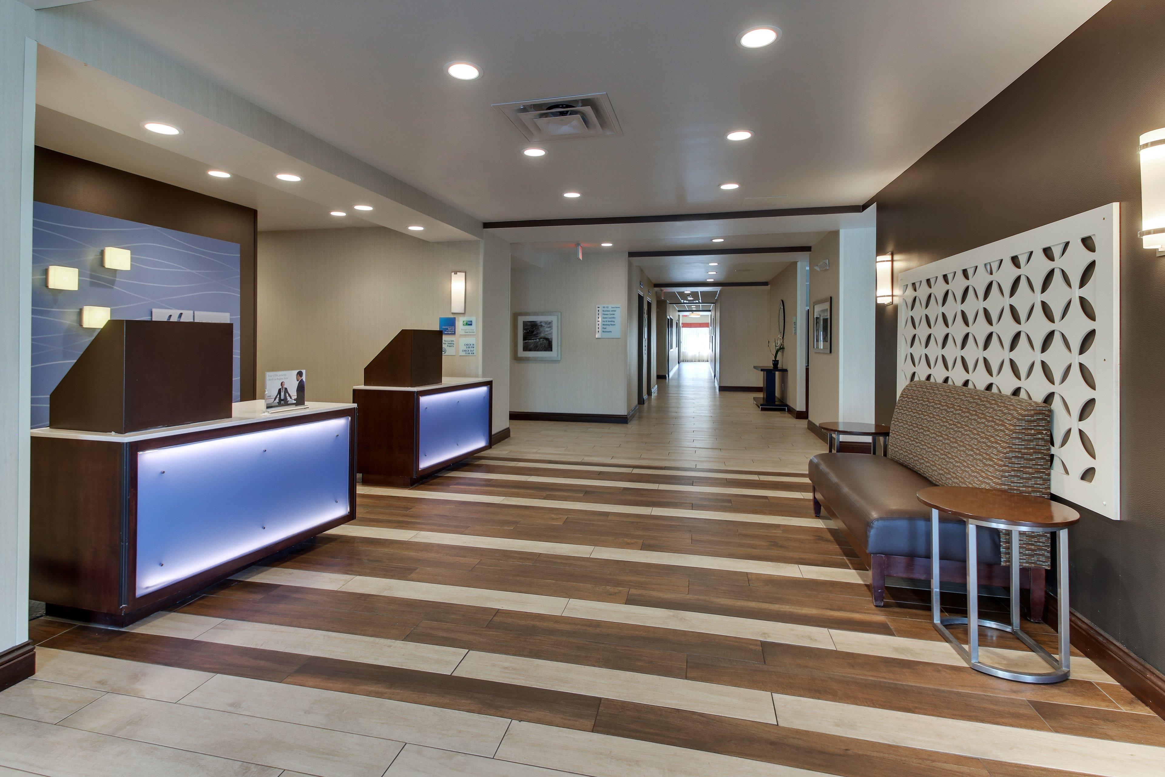 Holiday Inn Express & Suites Cheektowaga North East By Ihg Экстерьер фото