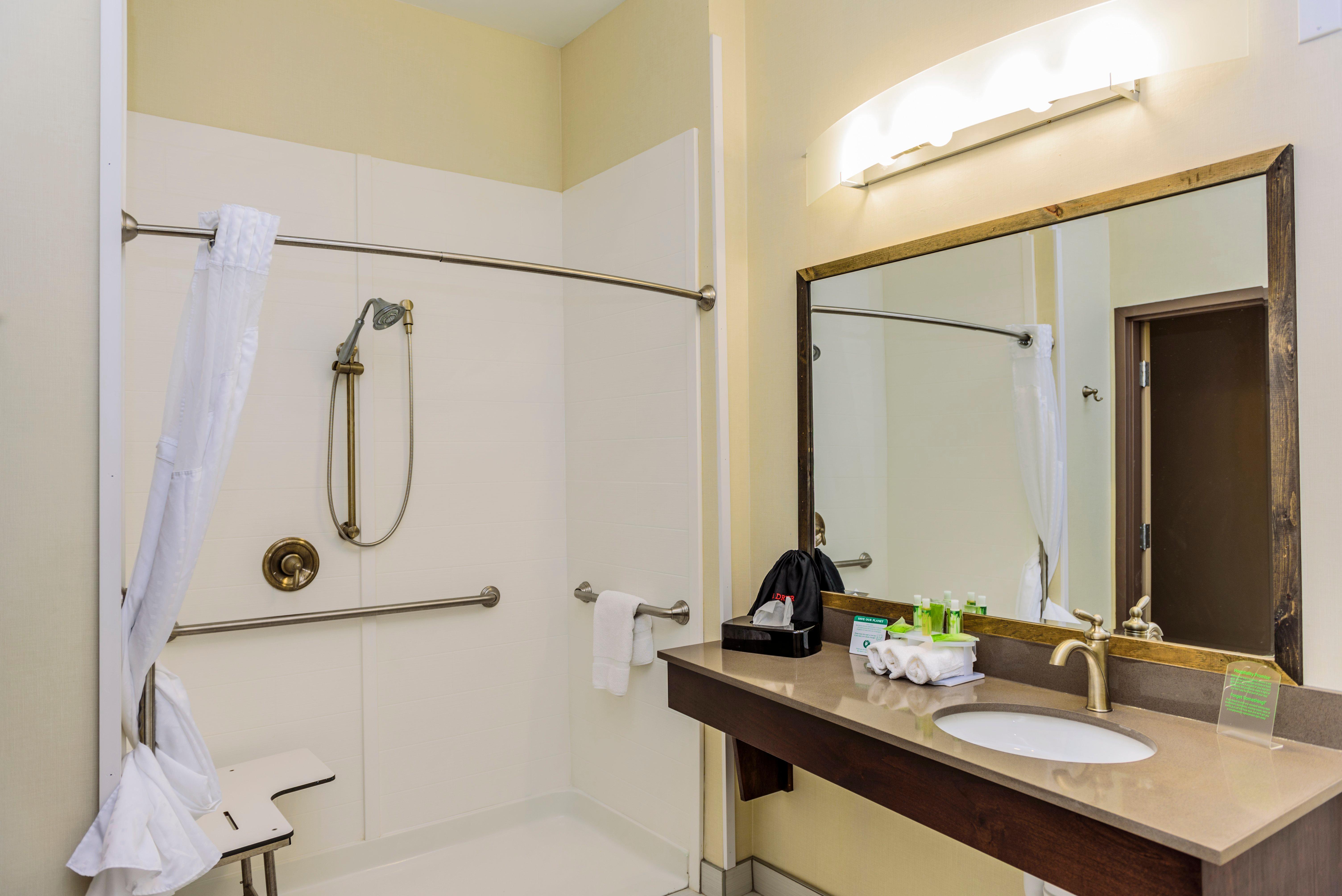 Holiday Inn Express & Suites Cheektowaga North East By Ihg Экстерьер фото