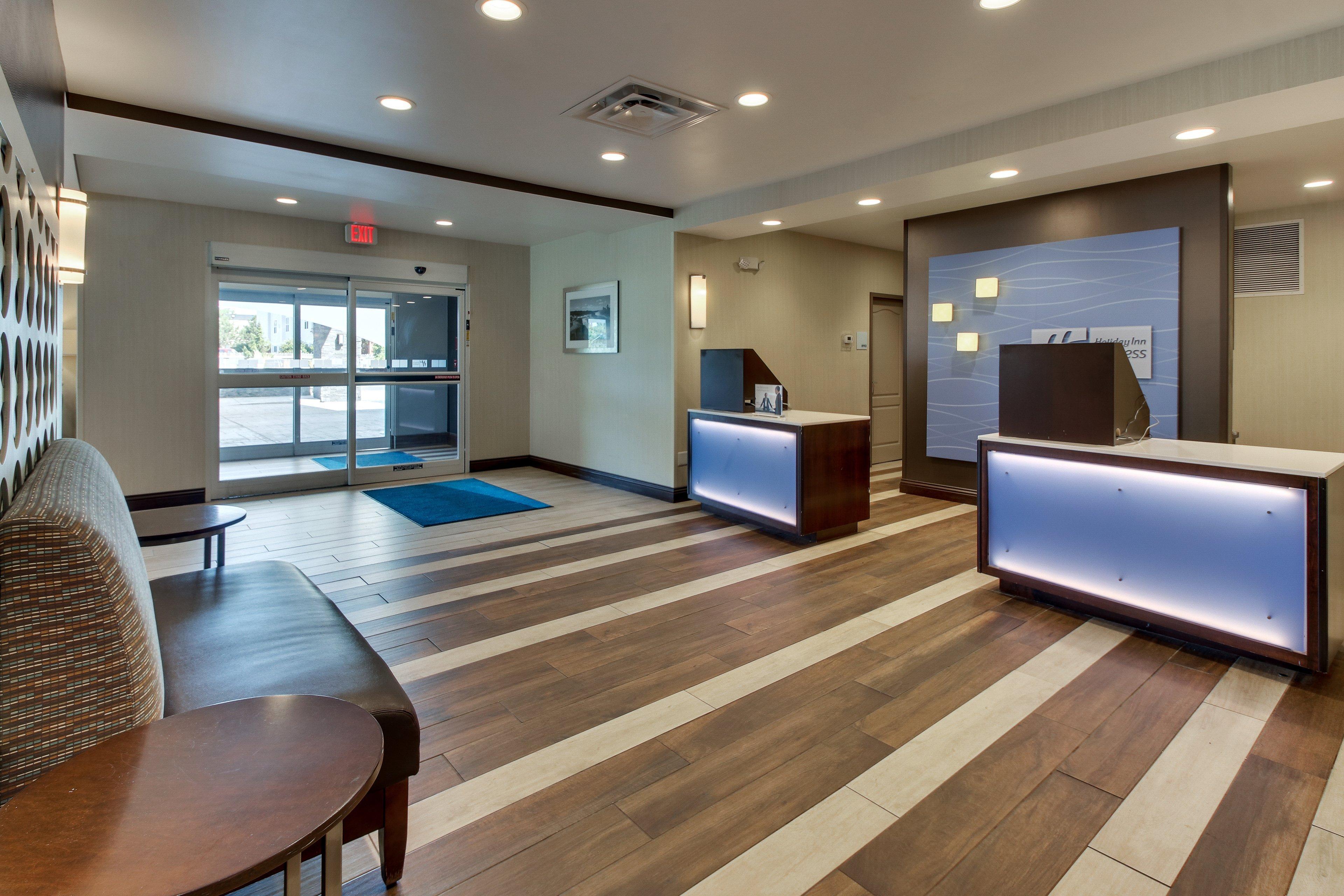 Holiday Inn Express & Suites Cheektowaga North East By Ihg Экстерьер фото