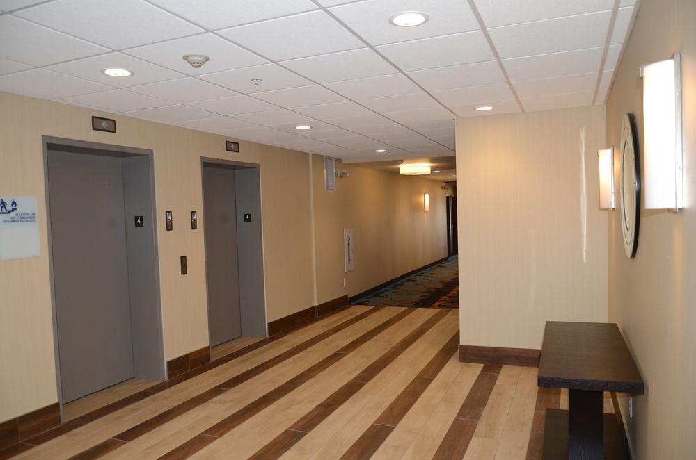 Holiday Inn Express & Suites Cheektowaga North East By Ihg Экстерьер фото