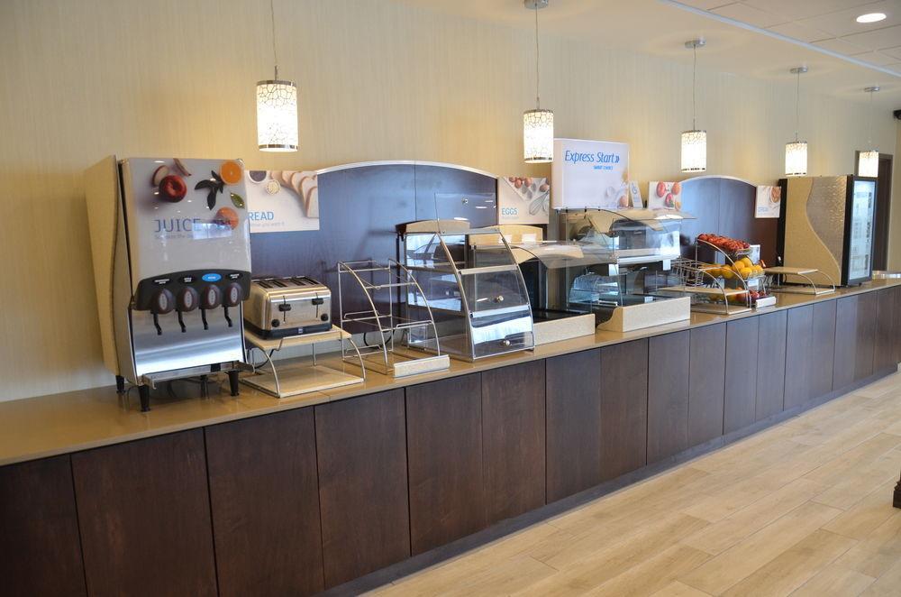 Holiday Inn Express & Suites Cheektowaga North East By Ihg Экстерьер фото